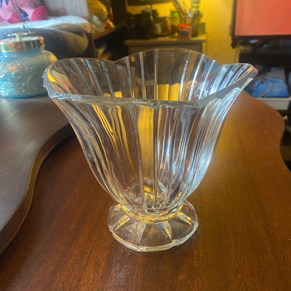 Vintage Crystal Fluted Pedestal Vase. Tulip shape. Perfect